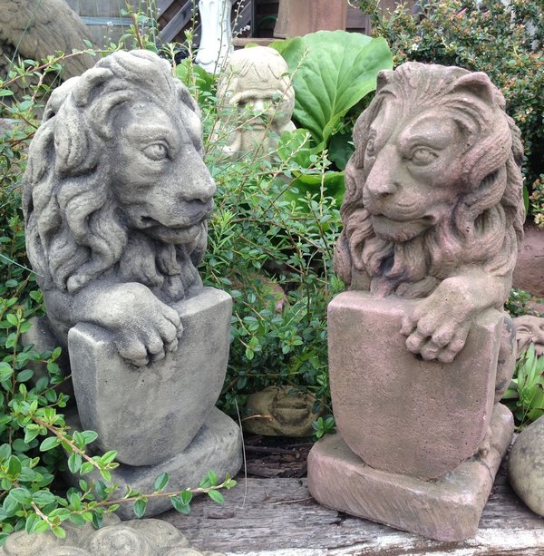 Q 05 + Q 06 G Löwen Paar Wappen (rechts und links) mit Gravur
