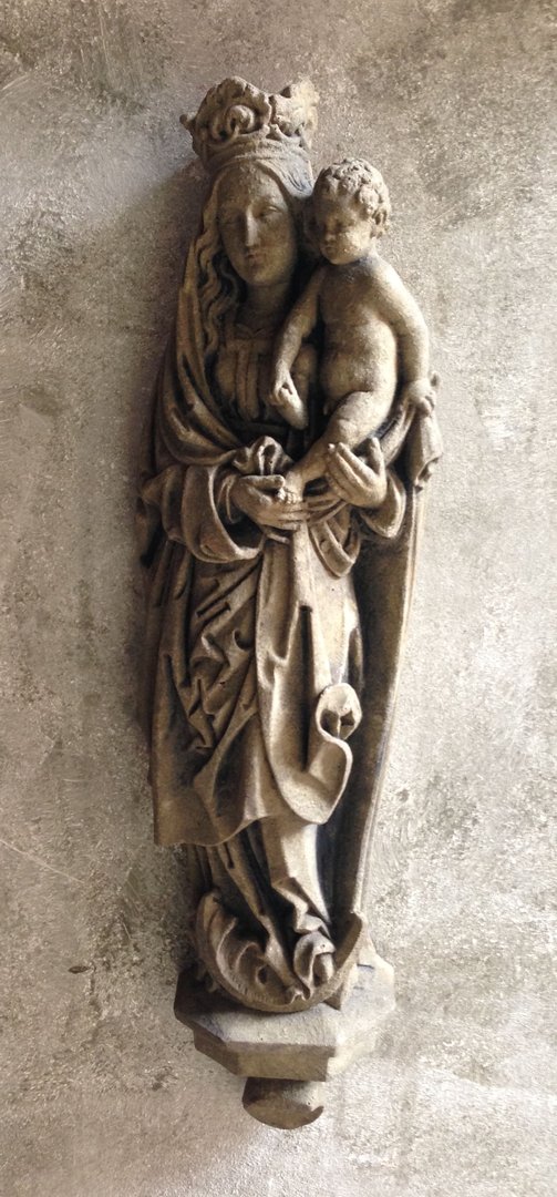 W 31 Madonna mit Kind und Sockel Wandbild